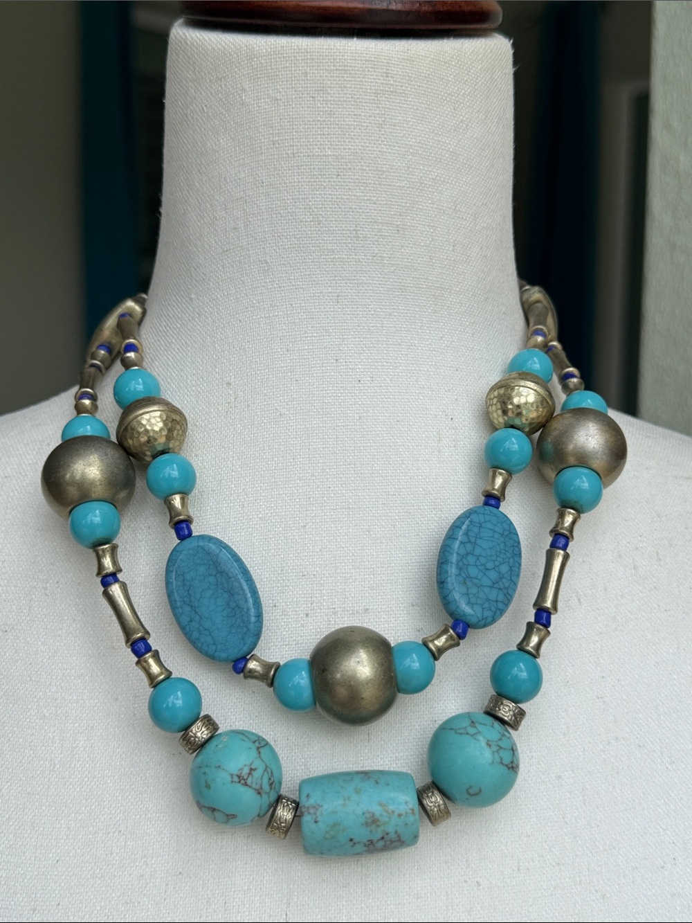 Chico’s vintage adjustable length stone necklace